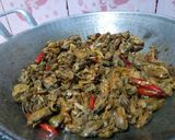 Foto langkah ke 6 dari resep Kerang madura saus tiram.