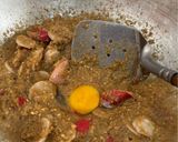 Foto langkah ke 5 dari resep Mie Goreng Bumbu Kacang.