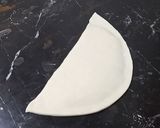 A picture of step 4 of Cheese Paratha.