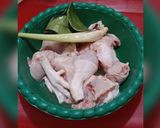 Foto langkah ke 1 dari resep Ayam goreng.