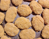 Foto del paso 3 de la receta: Nuggets caseros de atún y queso crema 😋