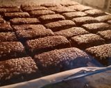 Foto langkah ke 5 dari resep Kue Kacang Coklat Blackforest(Tanpa Telur).