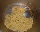 Foto langkah ke 1 dari resep Martabak Indomie Goreng.