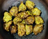 કઢી પકોડા (Kadhi Pakoda Recipe in Gujarati) રેસીપી સ્ટેપ5ફોટો