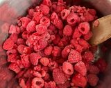 Málnakrémleves recept fázis 1 fotója