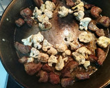 Foto del paso 1 de la receta: Arroz con carne, coliflor y ajetes