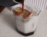 Foto langkah ke 4 dari resep Brown Sugar Latte.