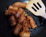 Foto langkah ke 3 dari resep Sosis Oseng Bawang.