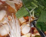 Foto langkah ke 3 dari resep Steamboat kuah tomyam.