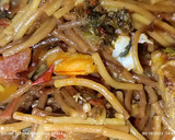 Foto del paso 9 de la receta: Fideuá de conejo y langostinos 😋