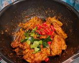 รูปขั้นตอนการทำที่ 3 ของ ปีกไก่คั่วพริกแกง🐔🌶