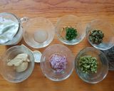 Foto del paso 3 de la receta: Tortitas de salmón con salsa tártara light