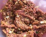 A picture of step 1 of Tawa Lamb Meat Balls.