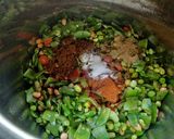 भोगीची लेकुरवाळी भाजी (Bhogichi Bhaji Recipe In Marathi) रेसिपी स्टेप 6 फोटो 