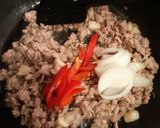 Foto langkah ke 3 dari resep Thai Minced Chicken and Egg Tofu.
