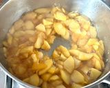 Foto del passaggio 4 della ricetta 124 • Sbriciolata ripiena di mele caramellate con crema leggera 🍎