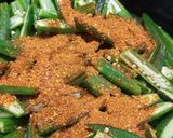 A picture of step 2 of Bhindi masala.