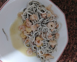 Foto del paso 2 de la receta: Gulas con gambas al ajillo