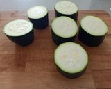 Foto del paso 1 de la receta: Timbal de calabacín relleno de verduras y pollo especiado