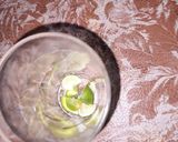 A picture of step 1 of Virgin Mojito.