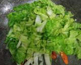 Foto langkah ke 2 dari resep Tumis Sawi Simpel.