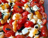 Une image de l'étape 5 de Crevettes à l'ail, feta et tomates cerises.