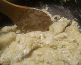 A picture of step 1 of Bowl Pie Shells and Tops.