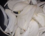 Foto del paso 1 de la receta: Cebollas en crema 🌾