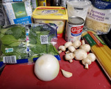 Foto del paso 1 de la receta: Fetuccini en crema y espinacas