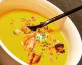 Une image de l'étape 5 de Soupe de butternut parfumée à la fève de Tonka, croûtons à l’ail rose.
