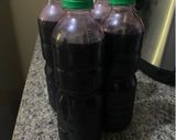 A picture of step 4 of Zobo drink.