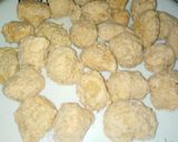 A picture of step 4 of Dahi bhulay.