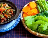 Hình bước làm 8 của món Kho quẹt ‐ rau luộc