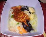 Foto langkah ke 5 dari resep Sop Bihun Jamur Kuping.