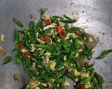 Foto langkah ke 4 dari resep 044. Tumis kacang panjang.