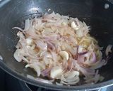 A picture of step 1 of Garlic Hyderabadi Paneer.