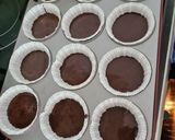 Foto langkah ke 6 dari resep Cupcake coklat super mudah.