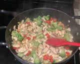 A picture of step 2 of Cream Sauce Chicken Pasta.