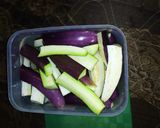 Foto langkah ke 1 dari resep Sayur terong ikan asin bumbu trasi.