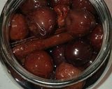 Foto del paso 1 de la receta Guindas en licor casero