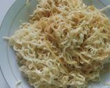 Foto langkah ke 1 dari resep Mie Tek-Tek Goreng.