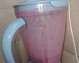 A picture of step 2 of Strawberry Banana Smoothie.