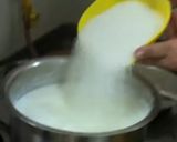 A picture of step 2 of Cream fruits salad.