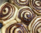 Foto langkah ke 5 dari resep Cinnamon Rolls with Cream Cheese Frosting.