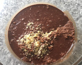 Foto del paso 4 de la receta: Pastel de chocolate envuelto en gelatina de fresas