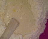 A picture of step 6 of Scones with cinnamon and apricot jam.