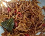 Foto langkah ke 4 dari resep Tumis Kecap Pepaya Serut.