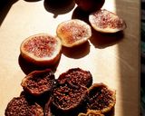 عکس مرحله 1 از دستور اسلایس انجیر خشک