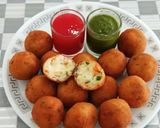 A picture of step 6 of Cheese stuffed Poha Veg Balls.