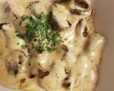 A picture of step 8 of Cheesey Garlic and peppered mushrooms ❤.